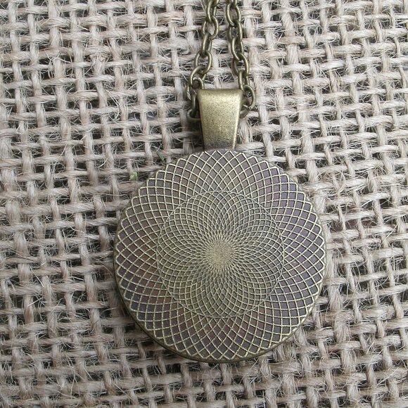 Les Miserables Glass Cabochon Pendant Necklace - Picture 3 of 12